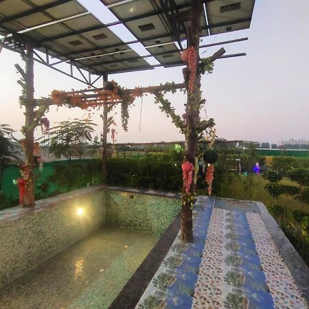 Shaw Estate-Farm House For A Small Parties-Jp Farm Greater Noida Exterior foto