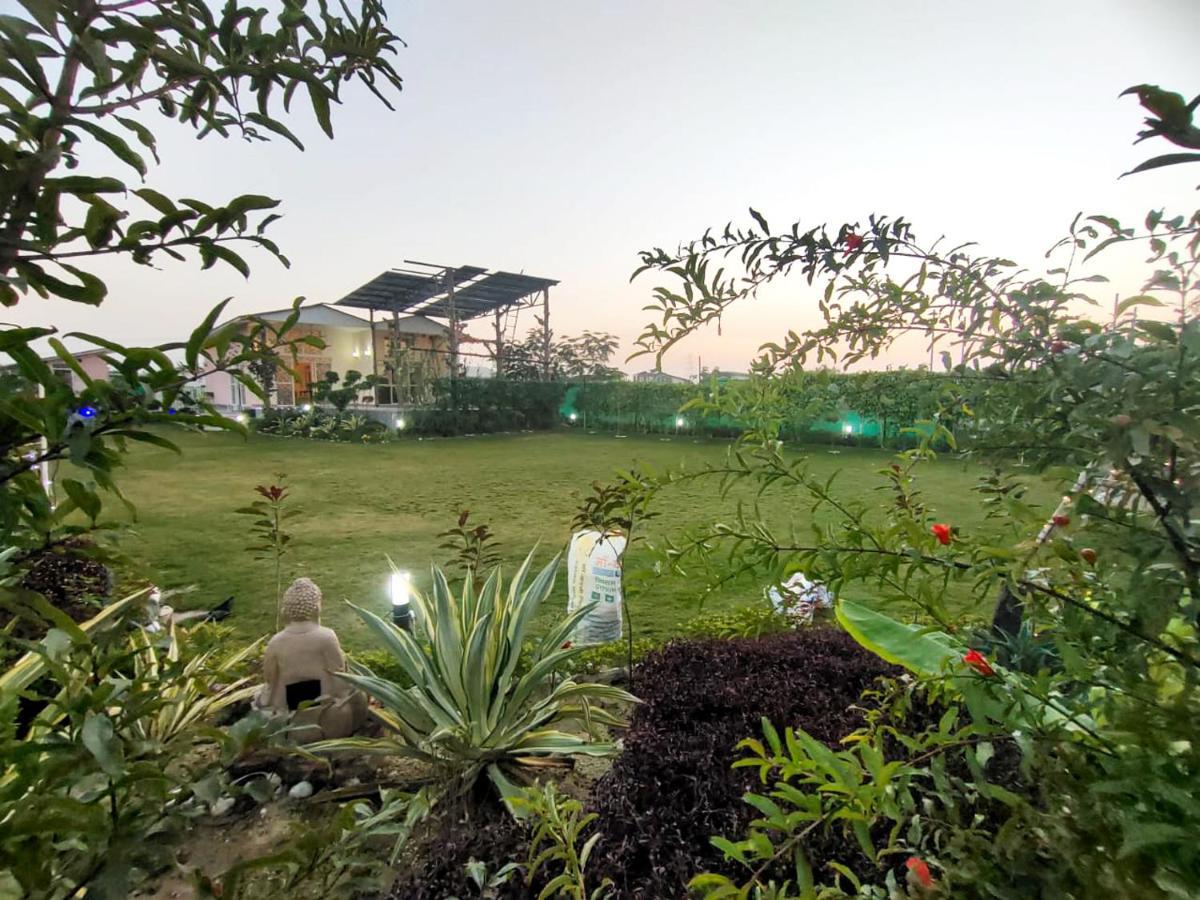 Shaw Estate-Farm House For A Small Parties-Jp Farm Greater Noida Exterior foto