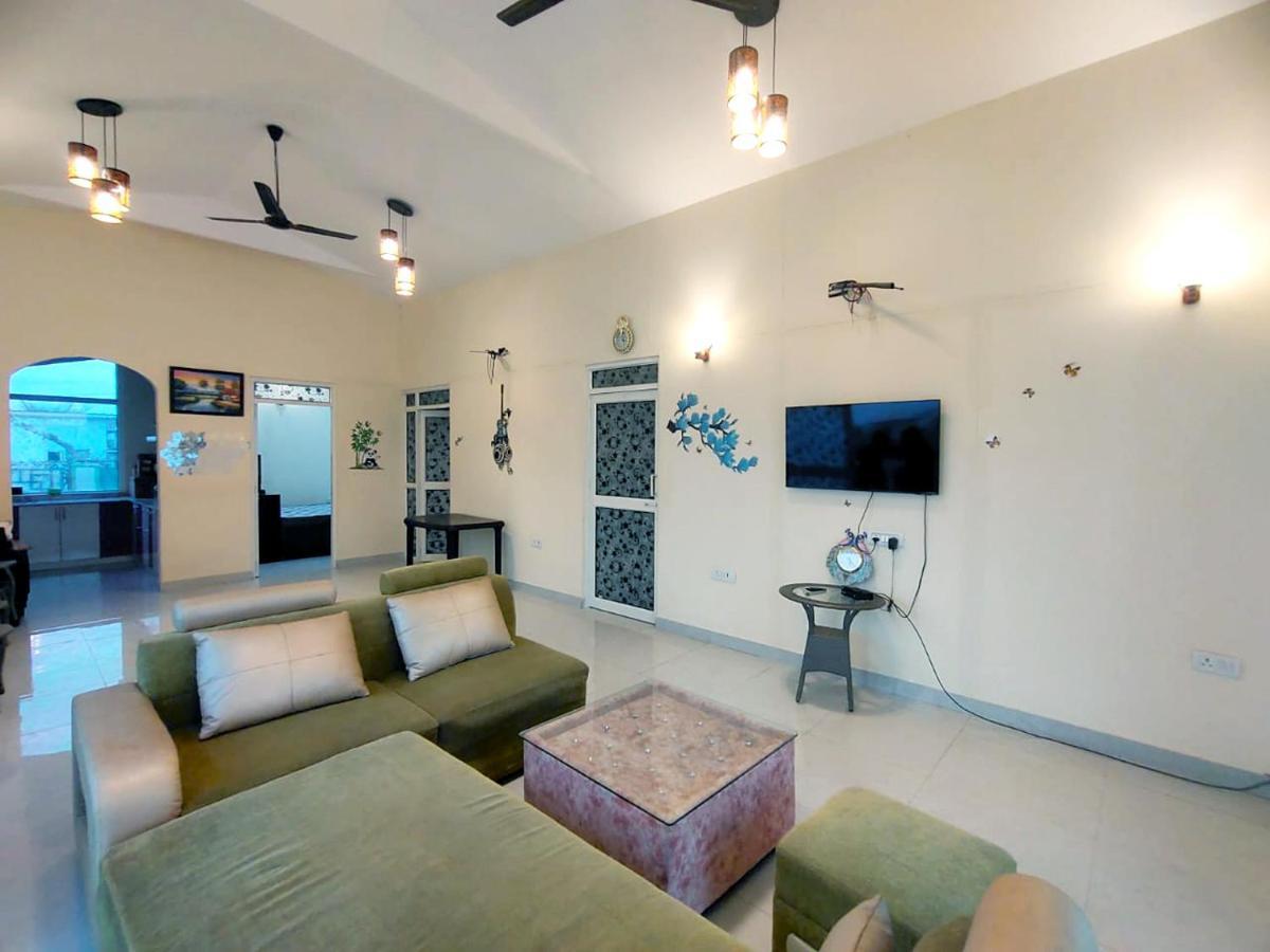 Shaw Estate-Farm House For A Small Parties-Jp Farm Greater Noida Exterior foto