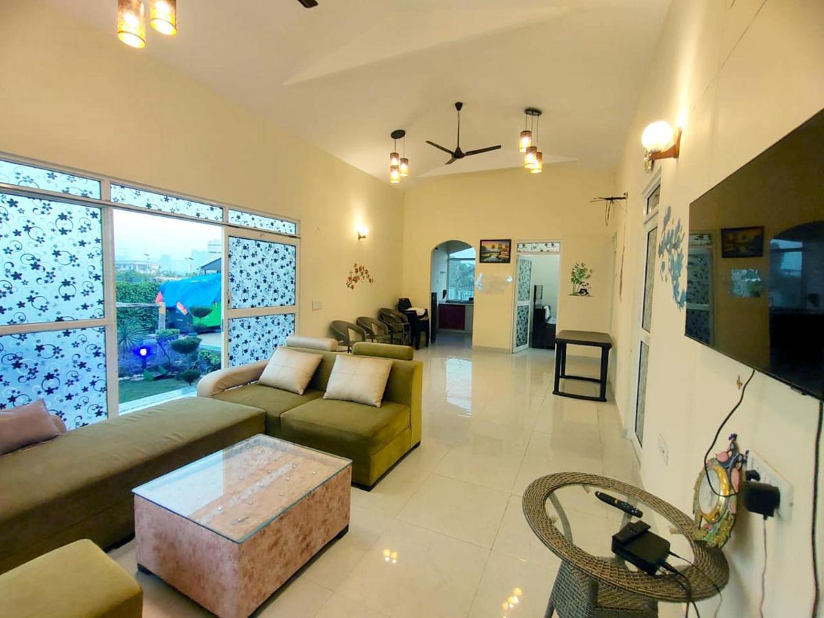 Shaw Estate-Farm House For A Small Parties-Jp Farm Greater Noida Exterior foto