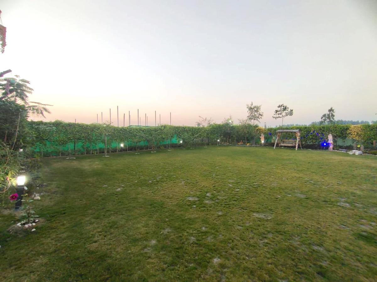 Shaw Estate-Farm House For A Small Parties-Jp Farm Greater Noida Exterior foto