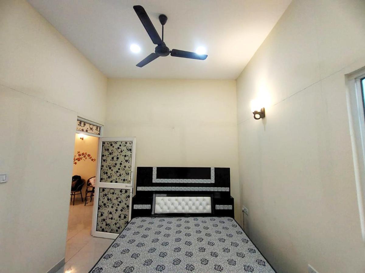 Shaw Estate-Farm House For A Small Parties-Jp Farm Greater Noida Exterior foto